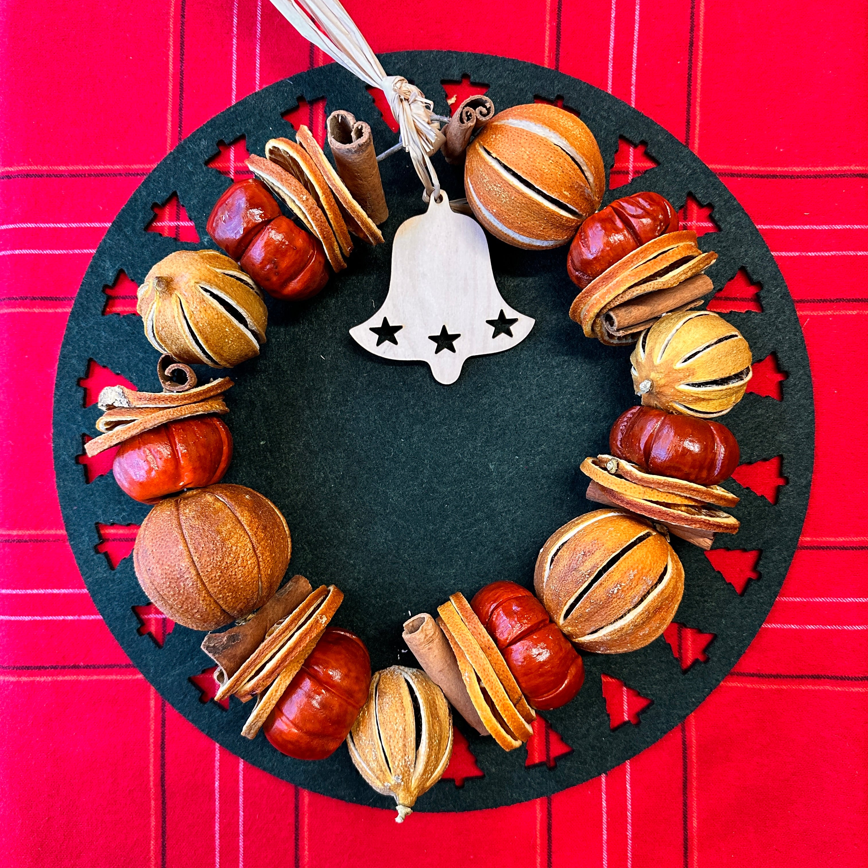 Spiced Orange & Bell Christmas Wreath Ring